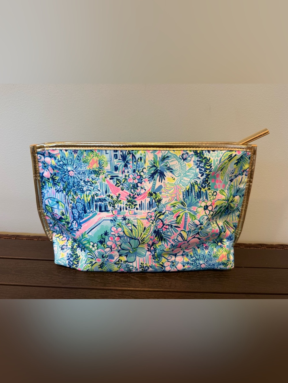 Lilly Pulitzer Oasis Pouch in Lilly’s House - New -Rare